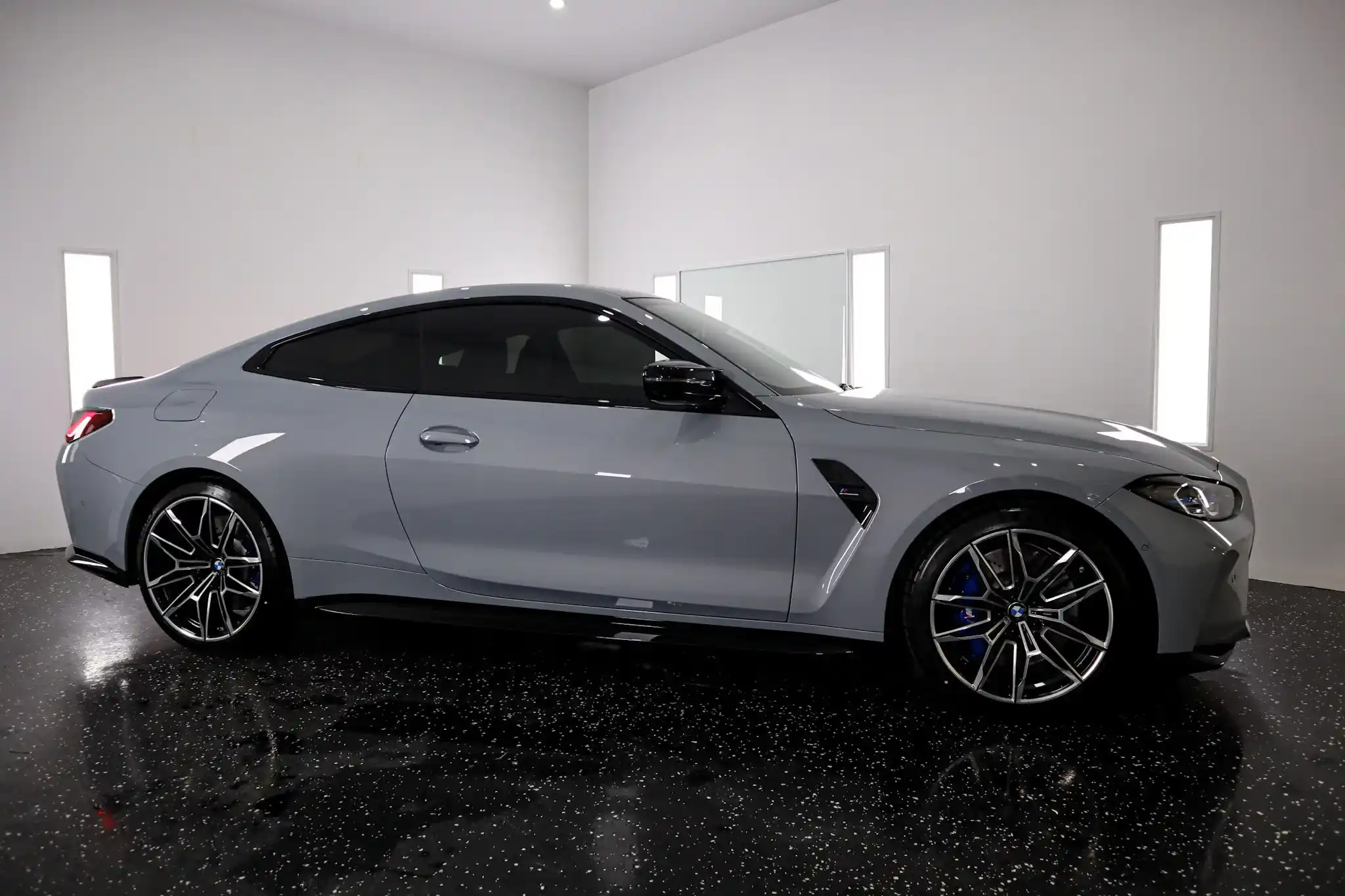 Mirror tint for BMW